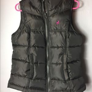 Girl’s brown Old Navy Puffer vest size small